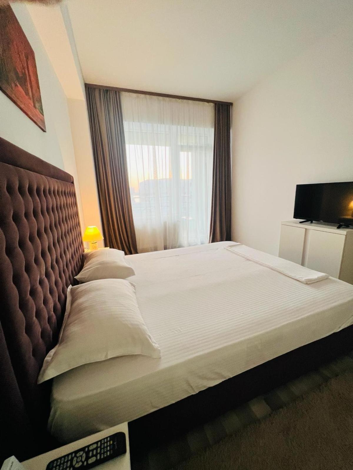 Apartament Crazy Summerland Mamaia Exterior photo